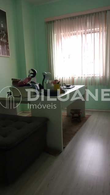 Apartamento à venda com 3 quartos, 149m² - Foto 18