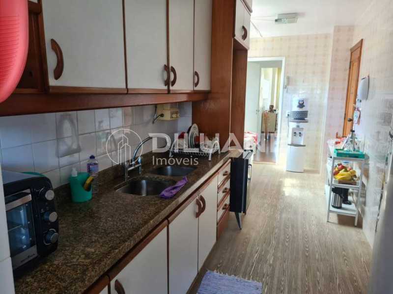 Apartamento à venda com 3 quartos, 149m² - Foto 23