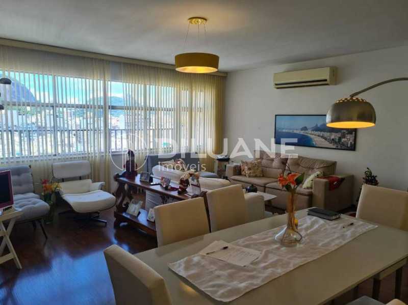 Apartamento à venda com 3 quartos, 149m² - Foto 1