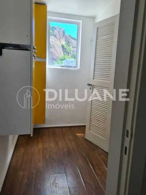 Apartamento à venda com 3 quartos, 149m² - Foto 34