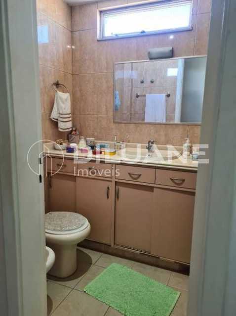 Apartamento à venda com 3 quartos, 149m² - Foto 11