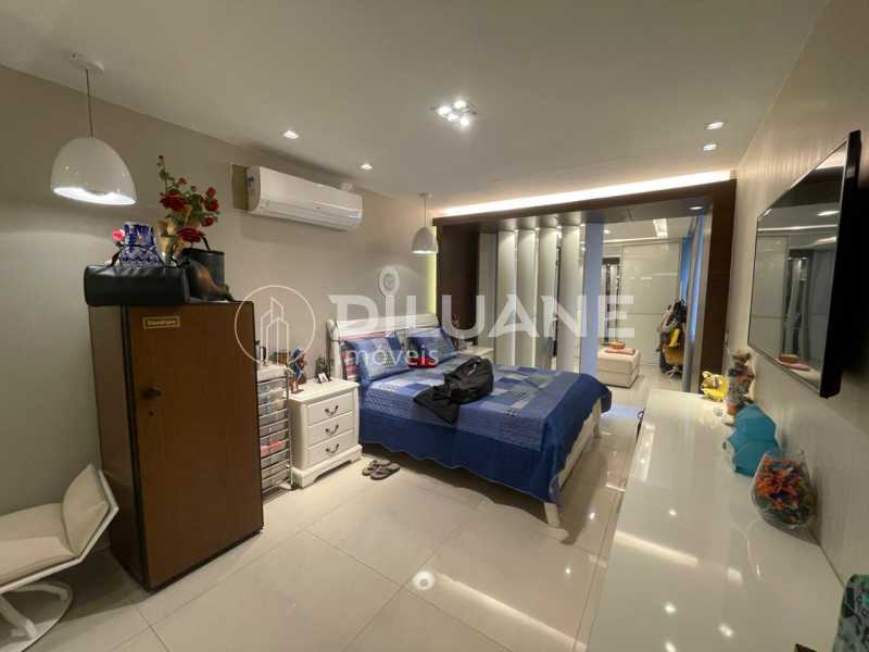 Apartamento à venda com 3 quartos, 264m² - Foto 24