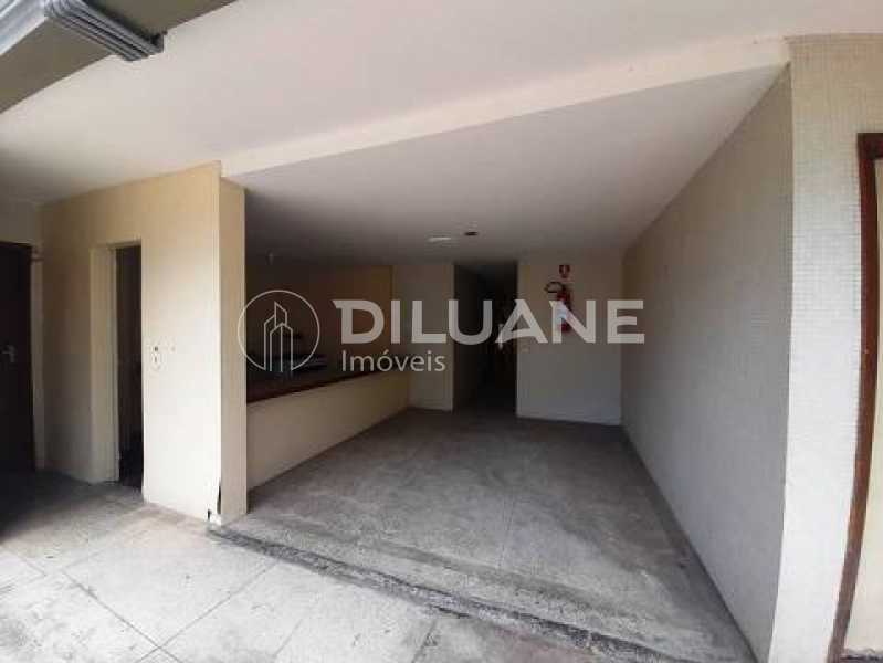 Apartamento à venda com 2 quartos, 75m² - Foto 6