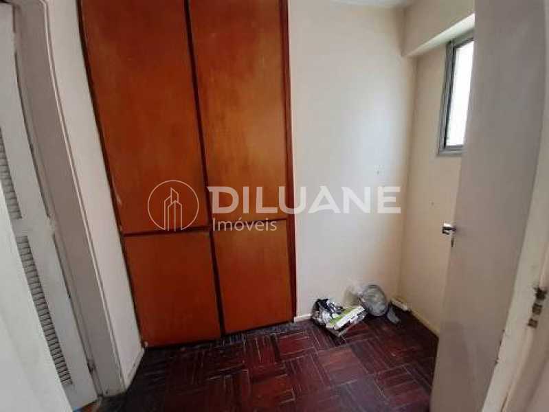 Apartamento à venda com 2 quartos, 75m² - Foto 9