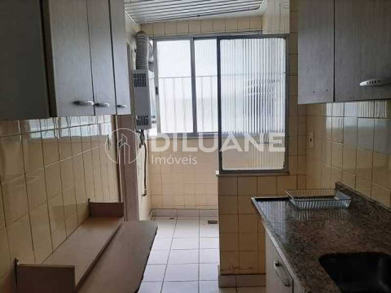 Apartamento à venda com 2 quartos, 75m² - Foto 12