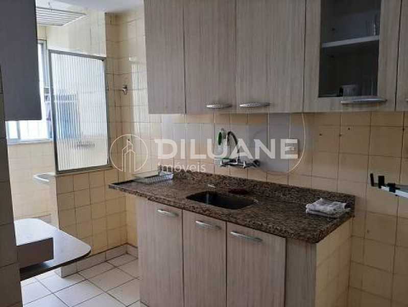 Apartamento à venda com 2 quartos, 75m² - Foto 13