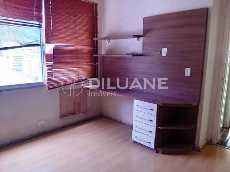 Apartamento à venda com 2 quartos, 75m² - Foto 23