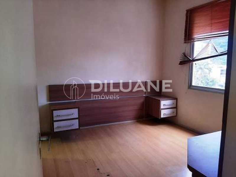 Apartamento à venda com 2 quartos, 75m² - Foto 24