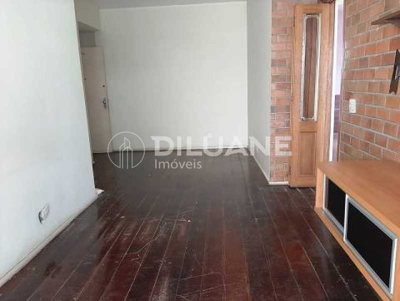 Apartamento à venda com 2 quartos, 75m² - Foto 26