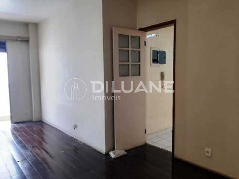 Apartamento à venda com 2 quartos, 75m² - Foto 27