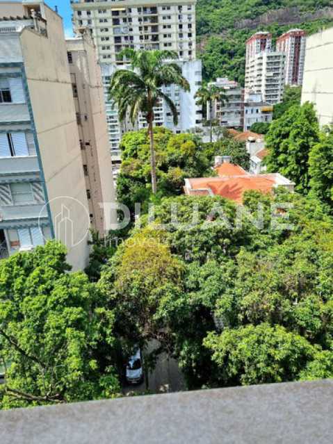 Apartamento à venda com 3 quartos, 115m² - Foto 1