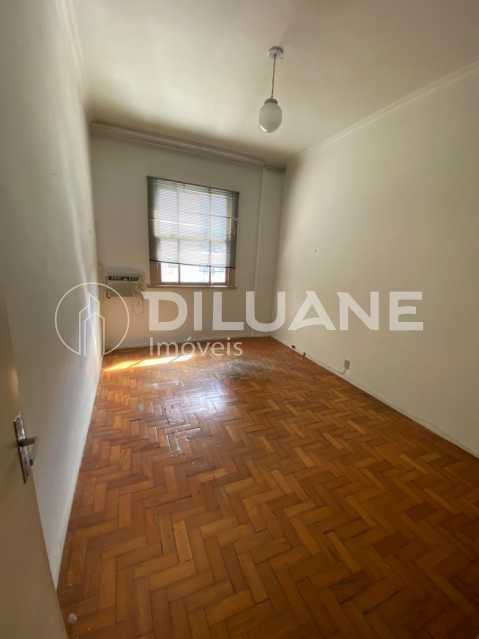 Apartamento à venda com 3 quartos, 115m² - Foto 17