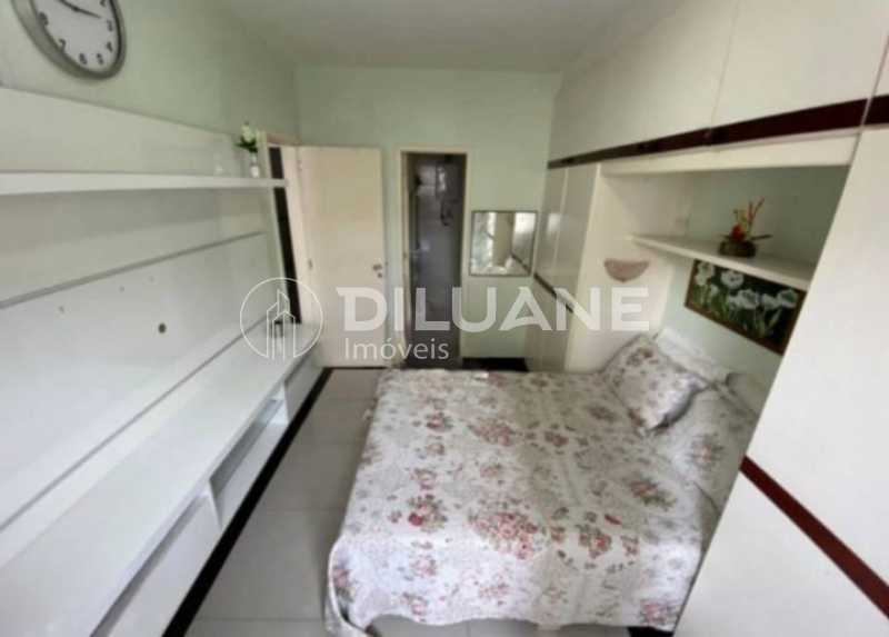 Apartamento à venda com 2 quartos, 77m² - Foto 5