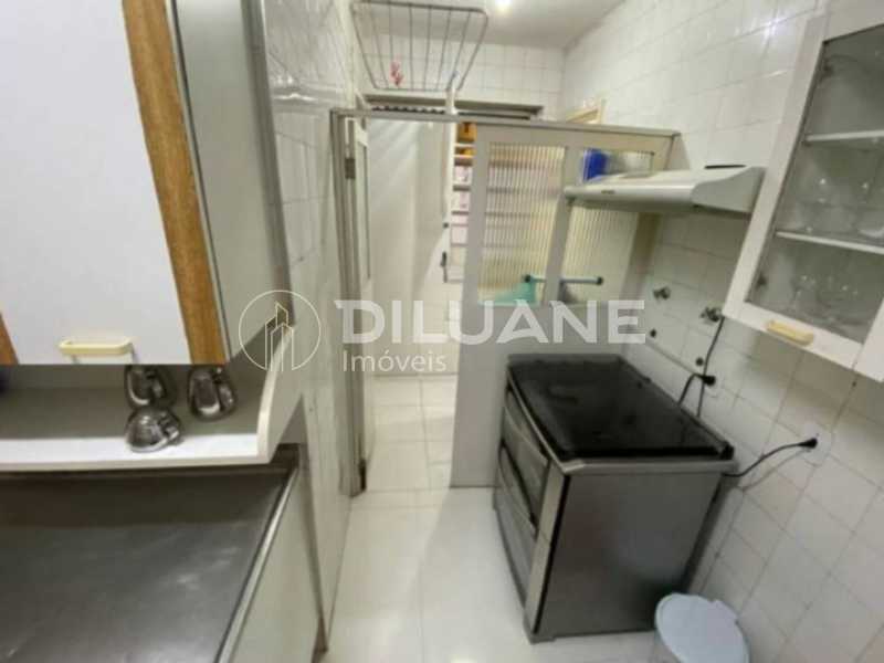 Apartamento à venda com 2 quartos, 77m² - Foto 15