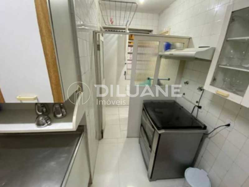 Apartamento à venda com 2 quartos, 77m² - Foto 16