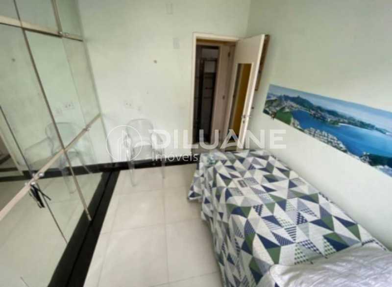 Apartamento à venda com 2 quartos, 77m² - Foto 21