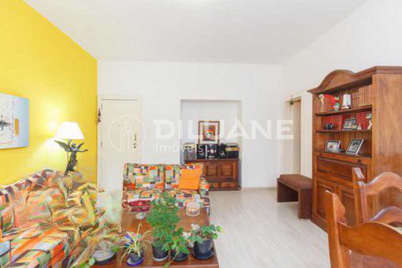 Apartamento à venda com 2 quartos, 86m² - Foto 4