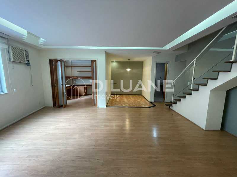 Cobertura à venda com 3 quartos, 160m² - Foto 3