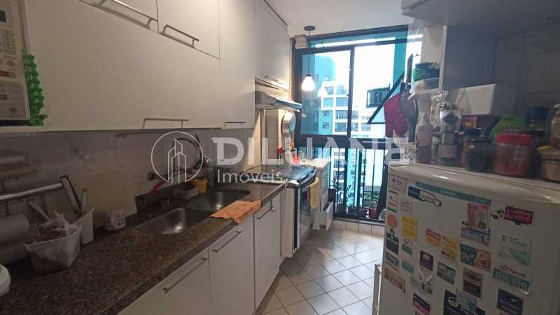 Apartamento à venda com 2 quartos, 103m² - Foto 10