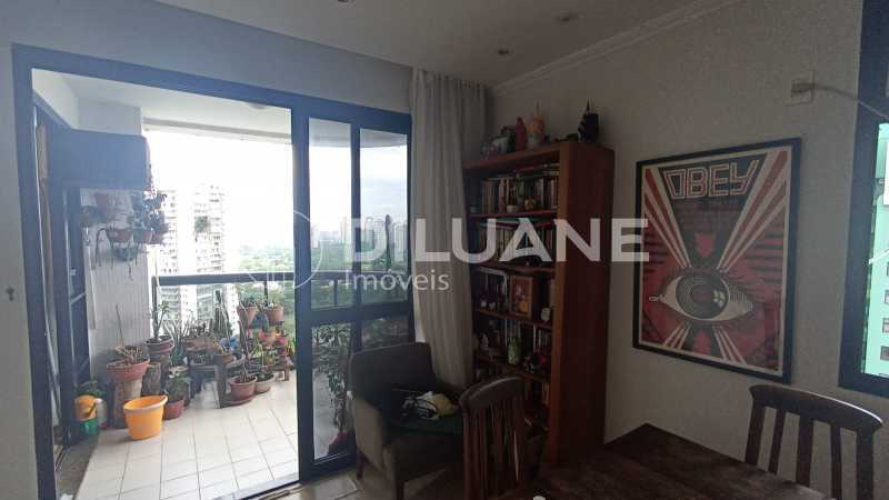 Apartamento à venda com 2 quartos, 103m² - Foto 26