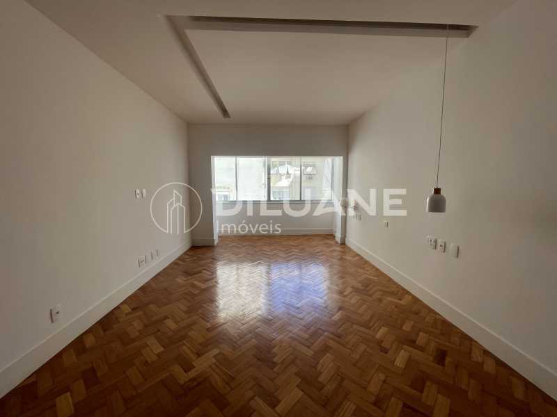 Apartamento à venda com 3 quartos, 300m² - Foto 22