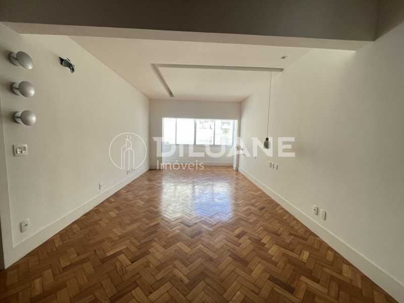 Apartamento à venda com 3 quartos, 300m² - Foto 23