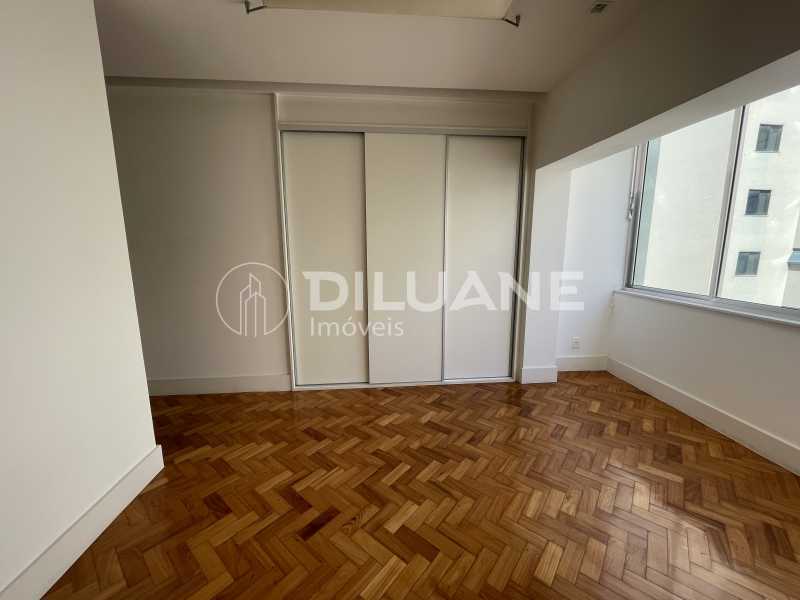 Apartamento à venda com 3 quartos, 300m² - Foto 26