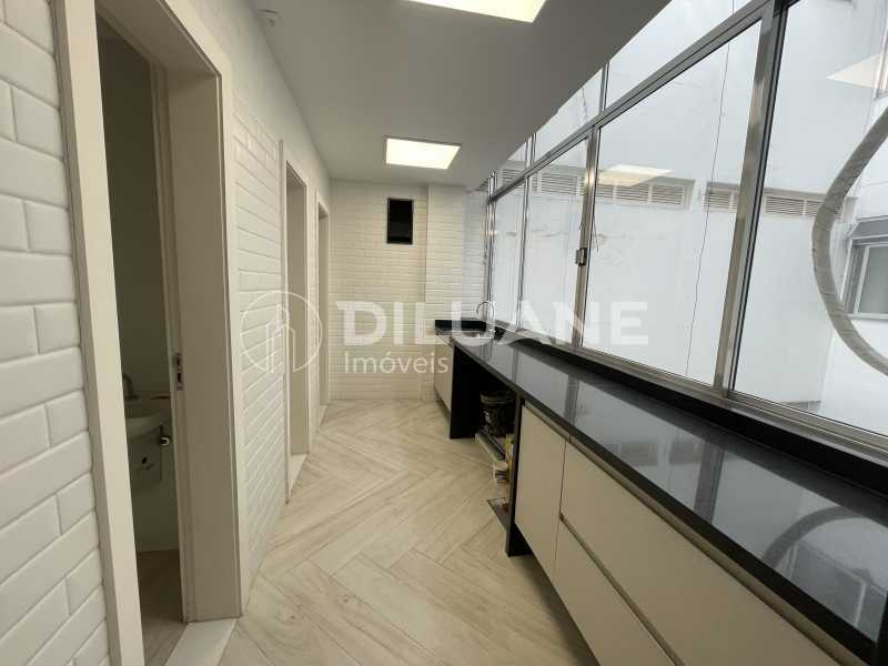 Apartamento à venda com 3 quartos, 300m² - Foto 41