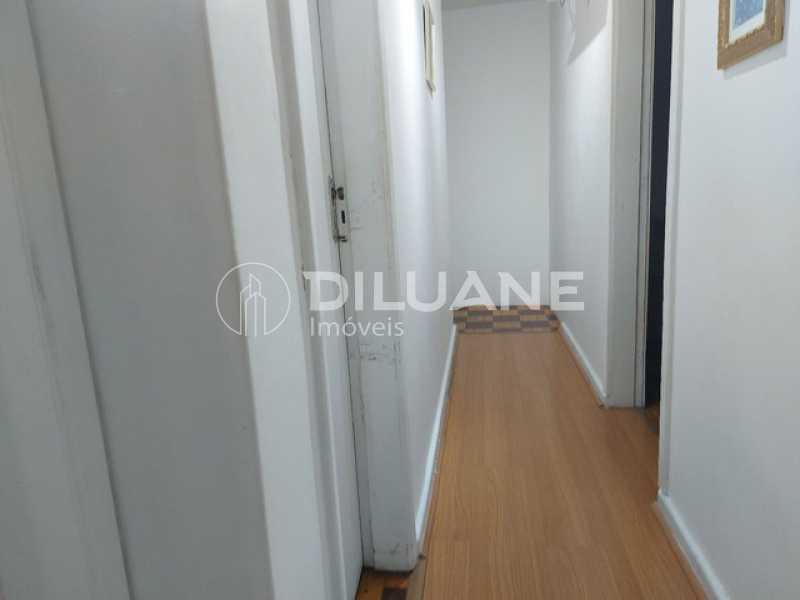 Apartamento à venda com 3 quartos, 90m² - Foto 2