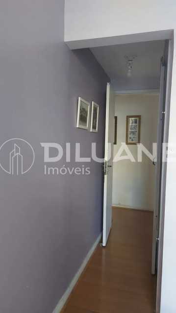 Apartamento à venda com 3 quartos, 90m² - Foto 1