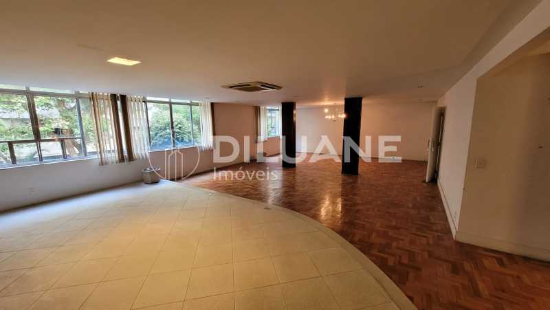 Apartamento à venda com 4 quartos, 280m² - Foto 4