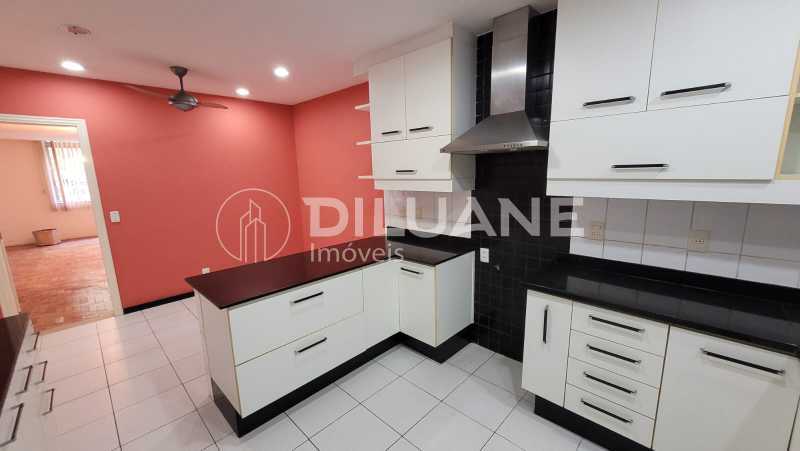 Apartamento à venda com 4 quartos, 280m² - Foto 16