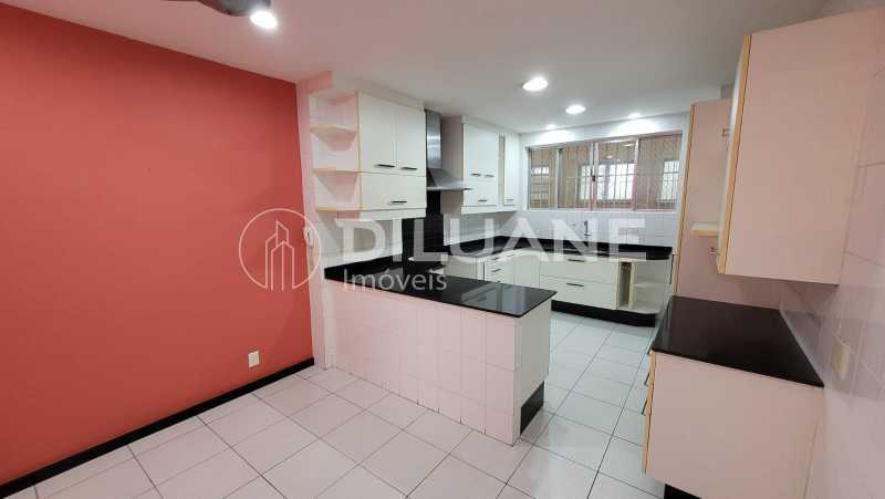 Apartamento à venda com 4 quartos, 280m² - Foto 19