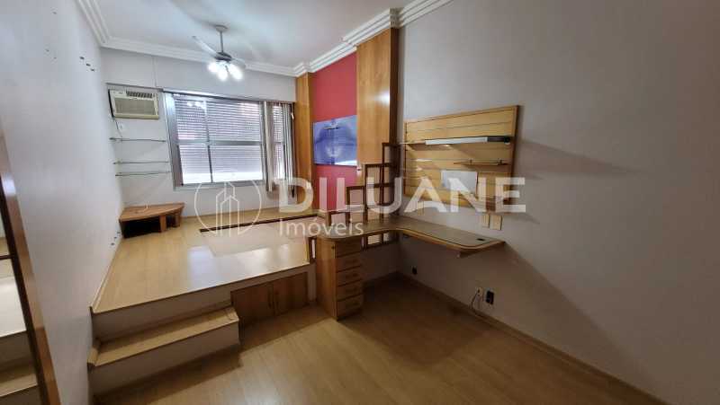 Apartamento à venda com 4 quartos, 280m² - Foto 11