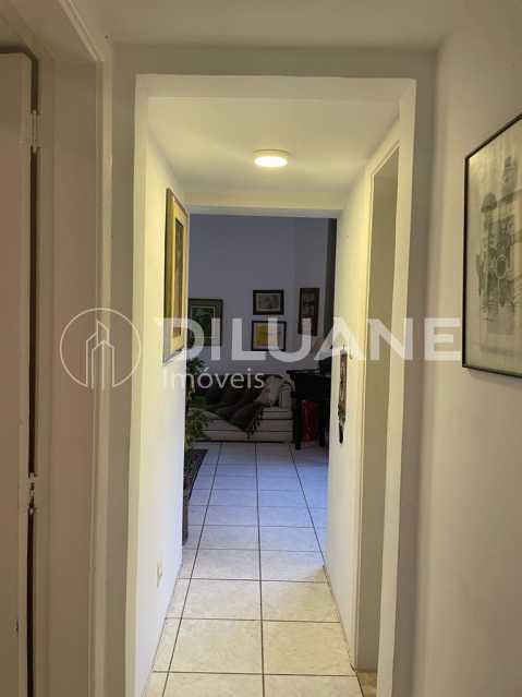 Apartamento à venda com 2 quartos, 62m² - Foto 17