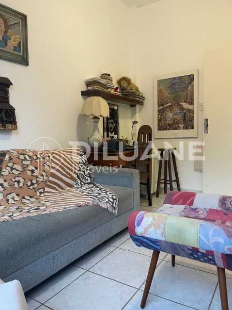 Apartamento à venda com 2 quartos, 62m² - Foto 13