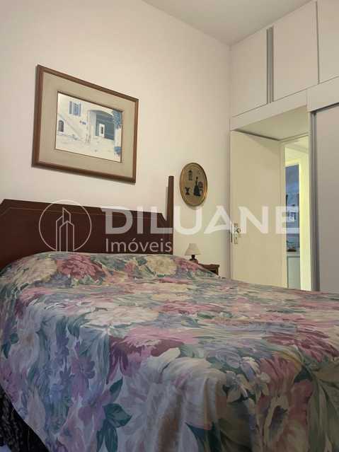 Apartamento à venda com 2 quartos, 62m² - Foto 20