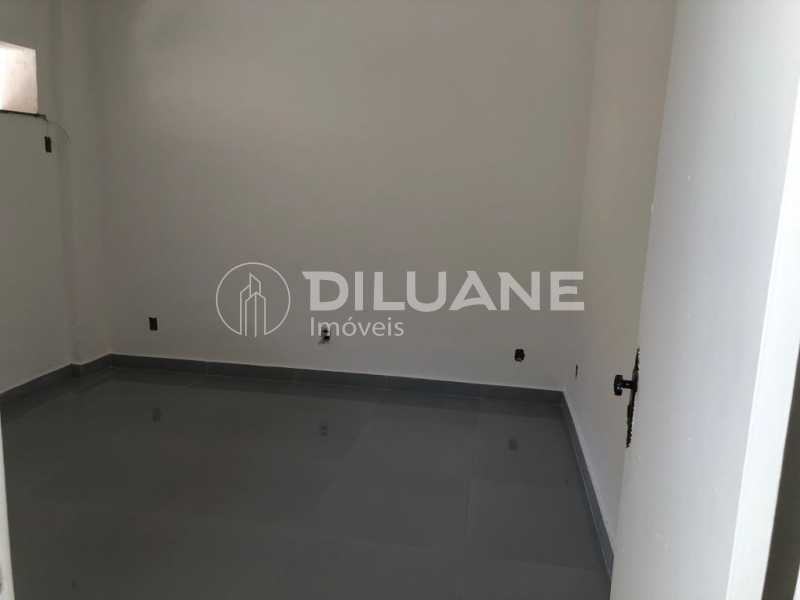 Apartamento à venda com 2 quartos, 100m² - Foto 17