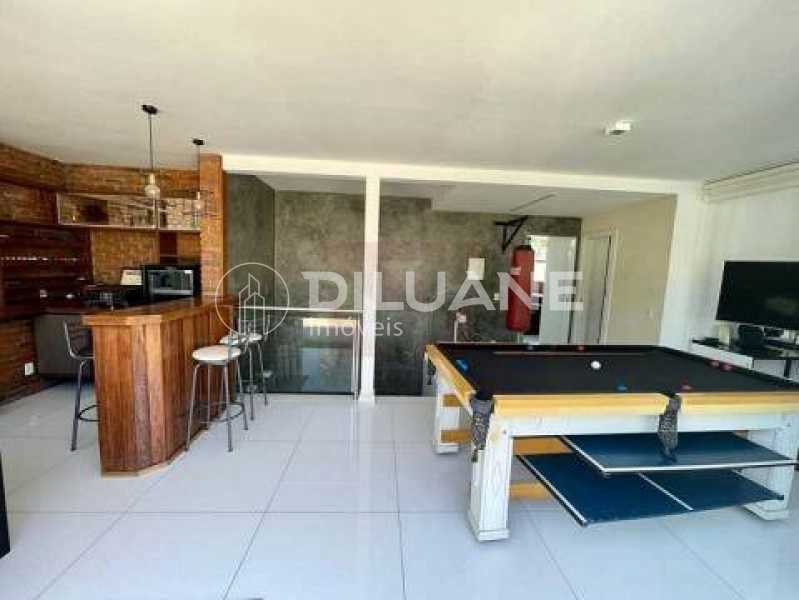 Cobertura à venda com 3 quartos, 280m² - Foto 18