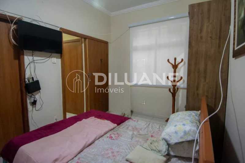 Apartamento à venda com 2 quartos, 60m² - Foto 7