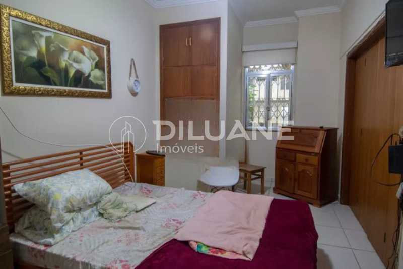 Apartamento à venda com 2 quartos, 60m² - Foto 4