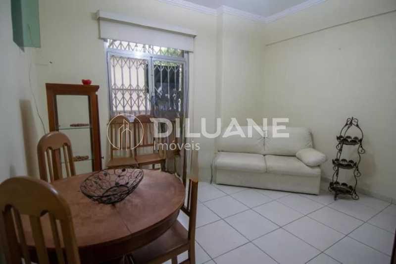 Apartamento à venda com 2 quartos, 60m² - Foto 1