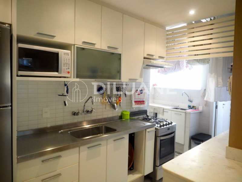 Apartamento à venda com 2 quartos, 143m² - Foto 29