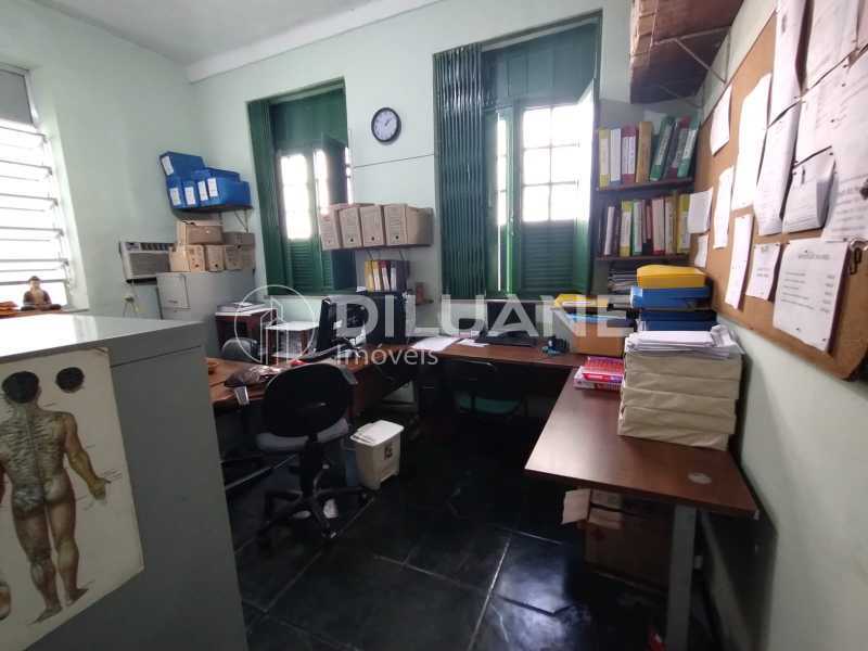 Casa à venda com 3 quartos, 177m² - Foto 21