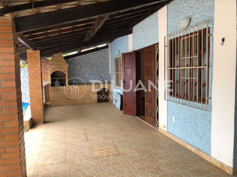 Casa à venda com 5 quartos, 140m² - Foto 14