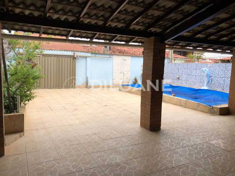 Casa à venda com 5 quartos, 140m² - Foto 15