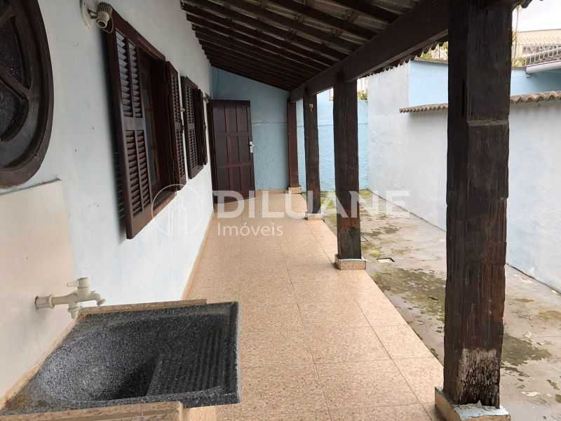 Casa à venda com 5 quartos, 140m² - Foto 43