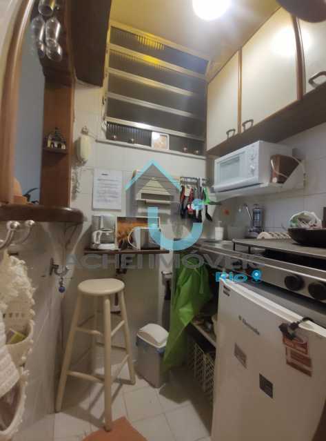 Apartamento à venda com 1 quarto, 32m² - Foto 14
