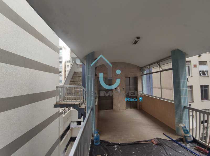Apartamento à venda com 1 quarto, 32m² - Foto 16