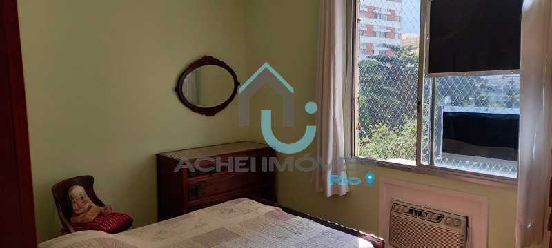 Apartamento à venda com 3 quartos, 100m² - Foto 3